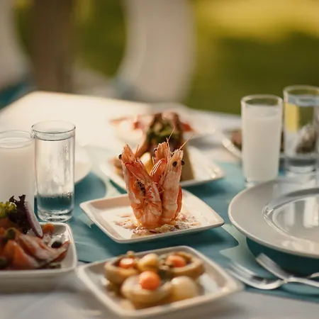 كلوب توانا - شامل كليًا 5* فتحية