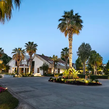 كلوب توانا - شامل كليًا منتجع