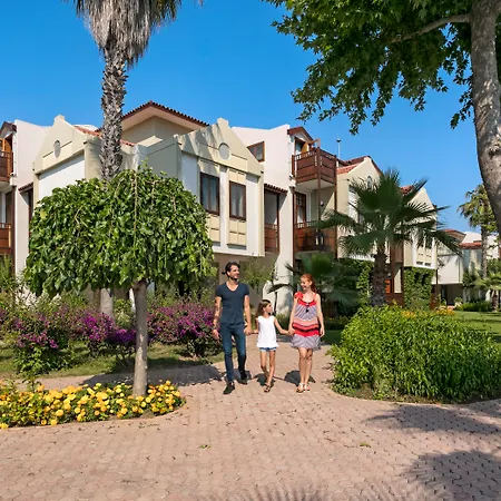 كلوب توانا - شامل كليًا منتجع 5*