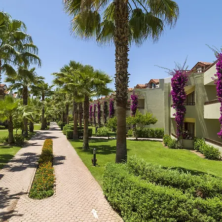 Complex Club Tuana 5*