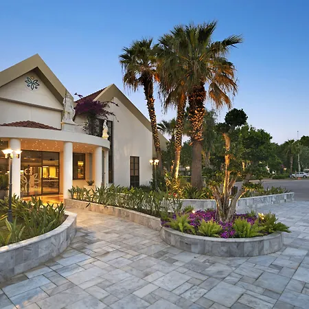 كلوب توانا - شامل كليًا منتجع